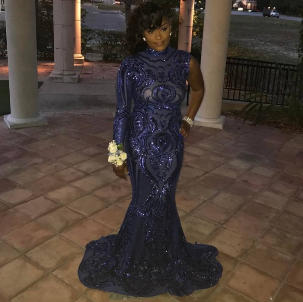 Prom gown